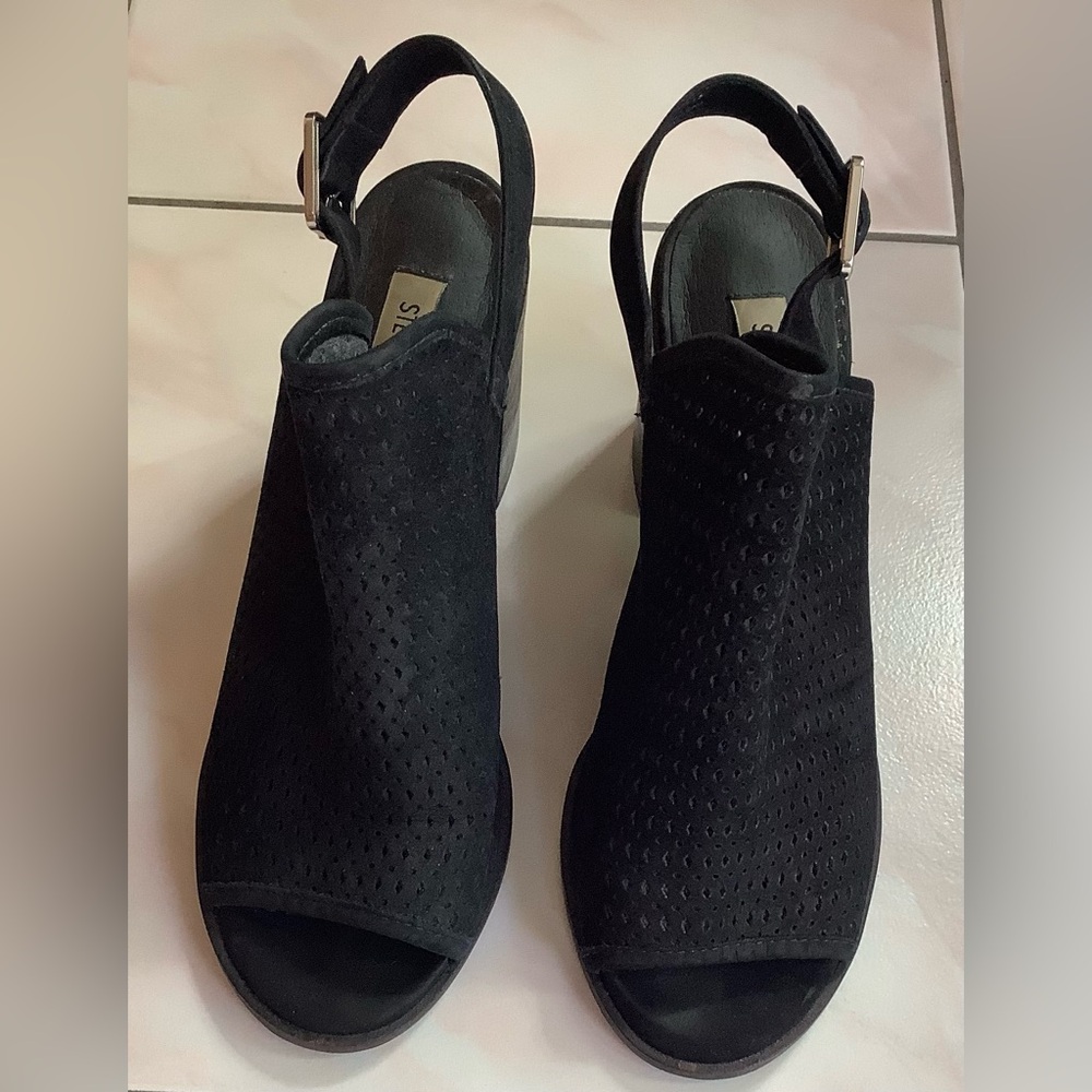 Steve Madden Suede Sandals